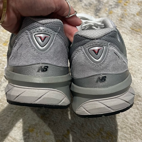 New Balance sneakers 990v5 gray size 8 1/2 - Picture 8 of 15